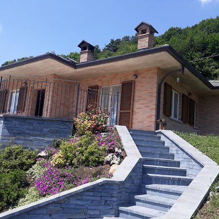 Casa "La Forcella" Villa Brembilla Exterior photo