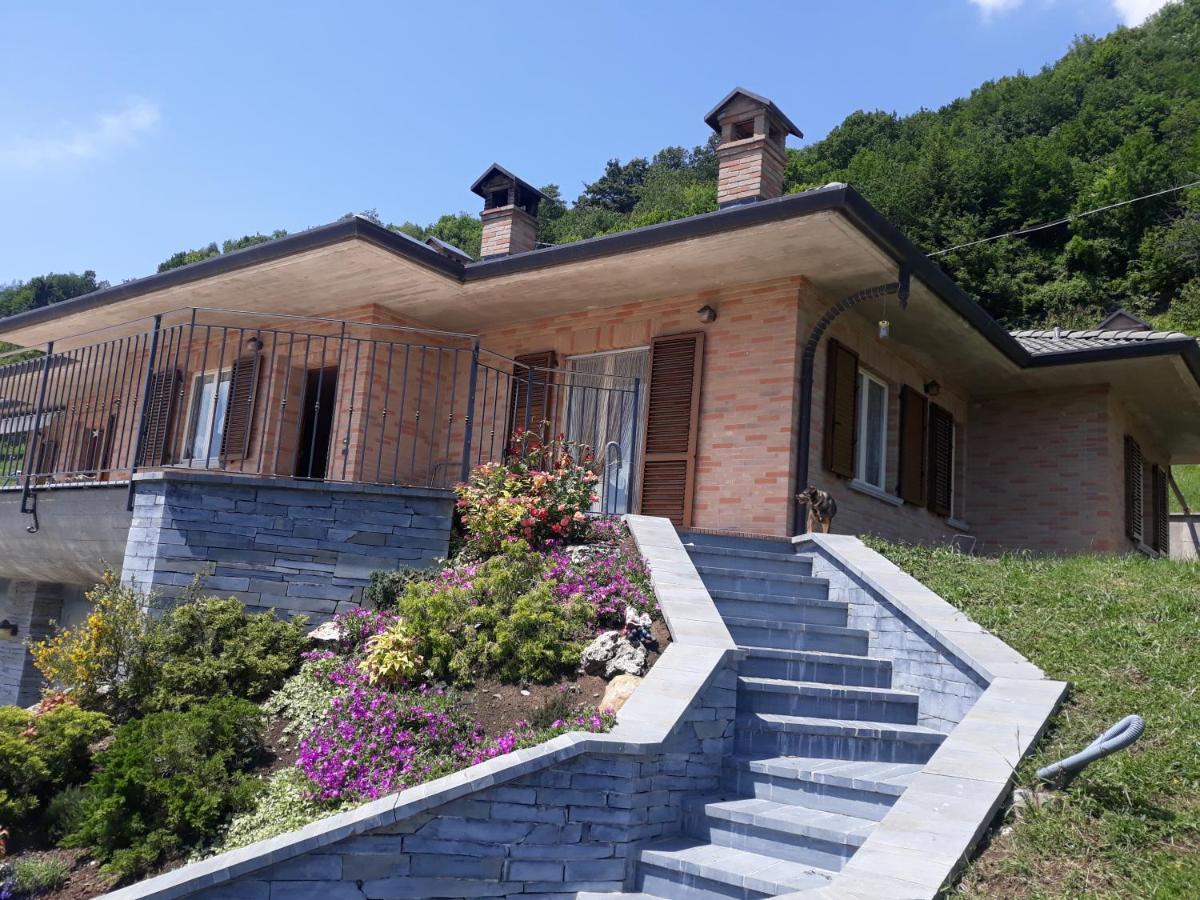 Casa "La Forcella" Villa Brembilla Exterior photo